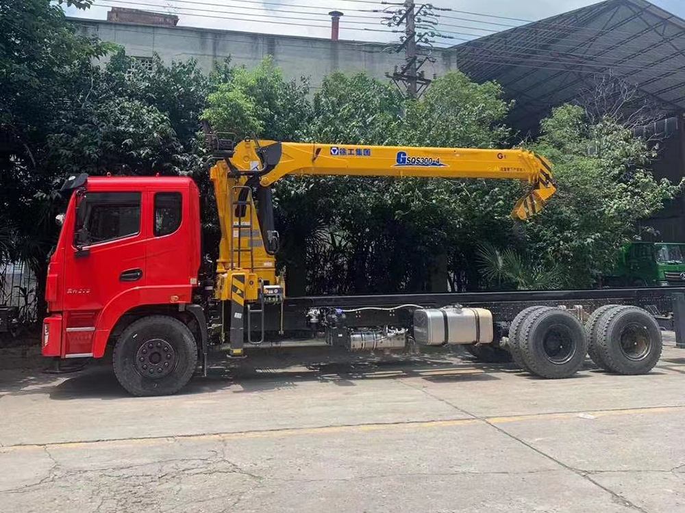 國六東風錦程V6后八輪徐工12噸四節(jié)M系直臂吊機隨車吊